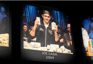 โจ คาดา แชมป์ WSOP Main Event 2009 เผยความลับสู่ความสำเร็จ พร้อมสอนลูกเล่นความมั่นใจในโลกโป๊กเกอร์