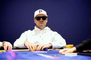 Simon Mattsson คว้าสร้อยข้อมือ WSOP Millionaire Maker พร้อมเงินรางวัล 1.27 ล้านดอลลาร์ หลังเหตุการณ์ฉาวโกงชิปในรายการสด