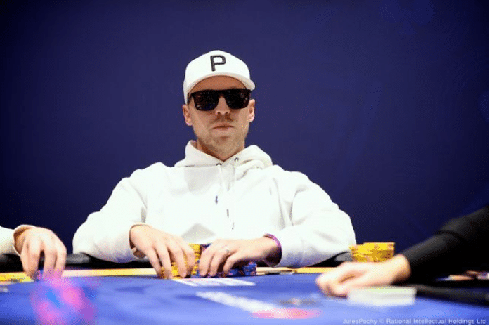Simon Mattsson คว้าสร้อยข้อมือ WSOP Millionaire Maker พร้อมเงินรางวัล 1.27 ล้านดอลลาร์ หลังเหตุการณ์ฉาวโกงชิปในรายการสด