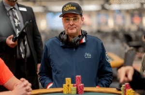 โค้ชโป๊กเกอร์เปิดเผยความจริง: Phil Hellmuth เล่นโป๊กเกอร์แบบขี้ขลาด? การวิเคราะห์ 100 ชั่วโมงเผยให้เห็นจุดอ่อนของ “Poker Brat”