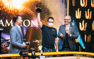 ไอค์ แฮกซ์ตัน สิ้นสุดการรอคอย 10 ปี คว้าแชมป์ Triton Poker ครั้งแรก