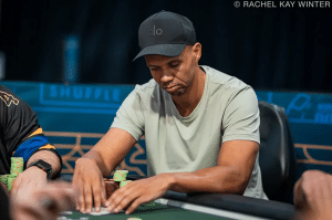 ผลงานของ Phil Ivey ในเกมโป๊กเกอร์สดทางทีวี: จากจุดสูงสุดสู่ภาวะขาดทุนกว่า 400,000 ดอลลาร์